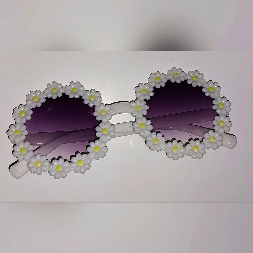 White Super cute Floral Rim Kids Sunglasses